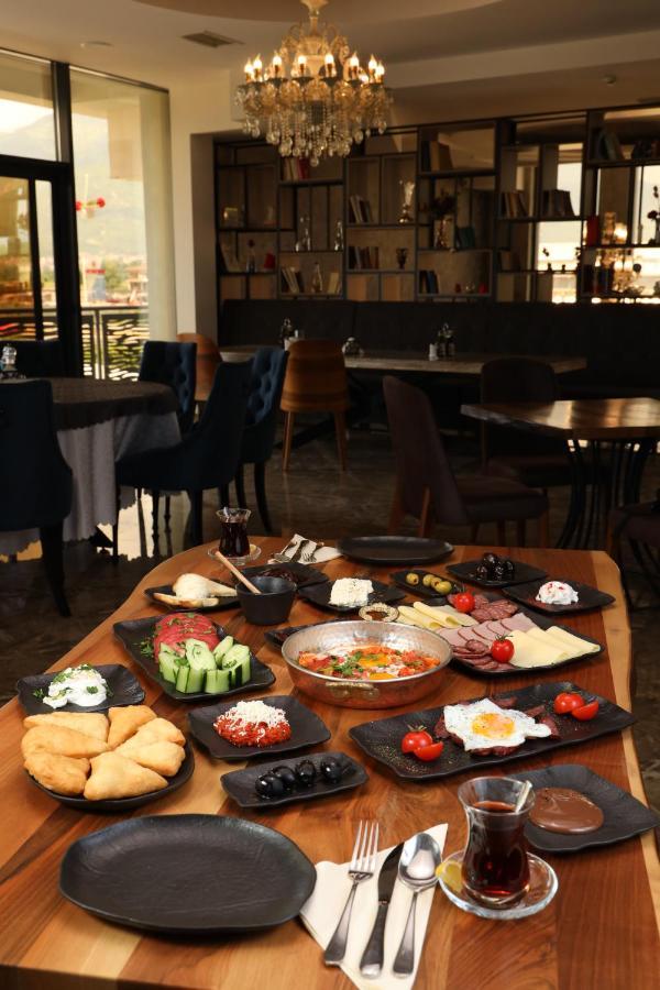 Hotel Ema Tetovo Bagian luar foto