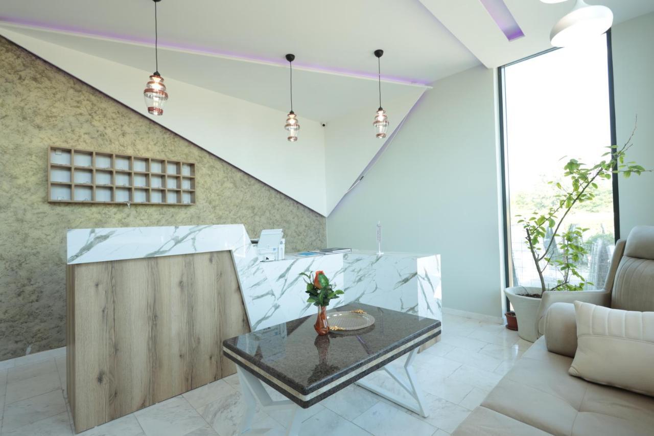 Hotel Ema Tetovo Bagian luar foto