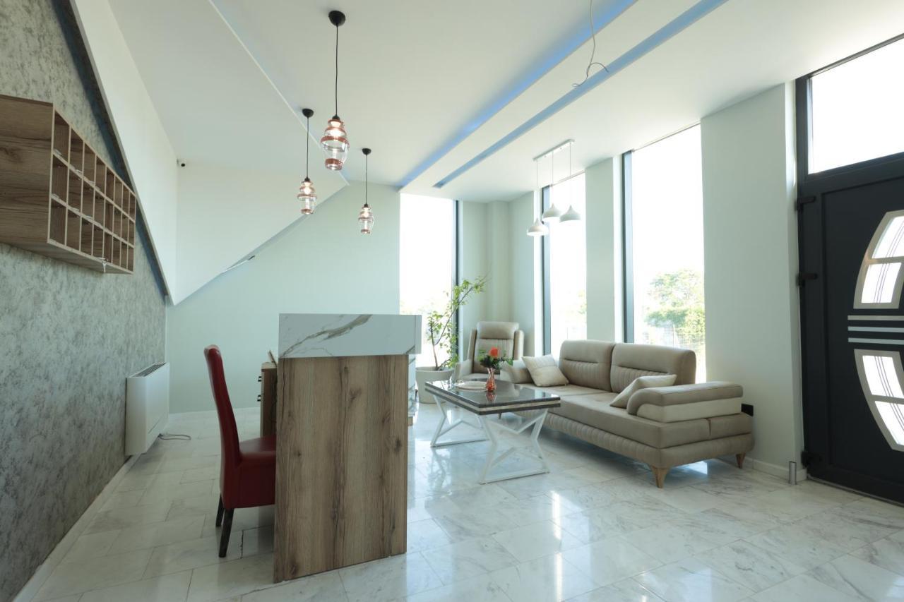 Hotel Ema Tetovo Bagian luar foto